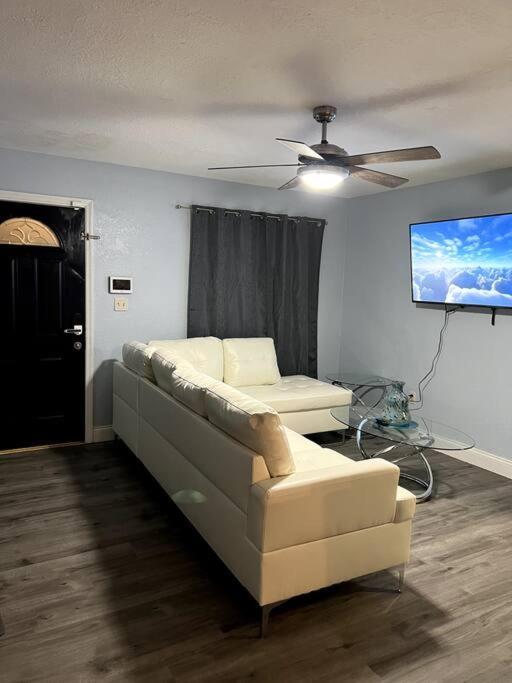 3Bdrm Modern Entertainment Home Orlando Buitenkant foto