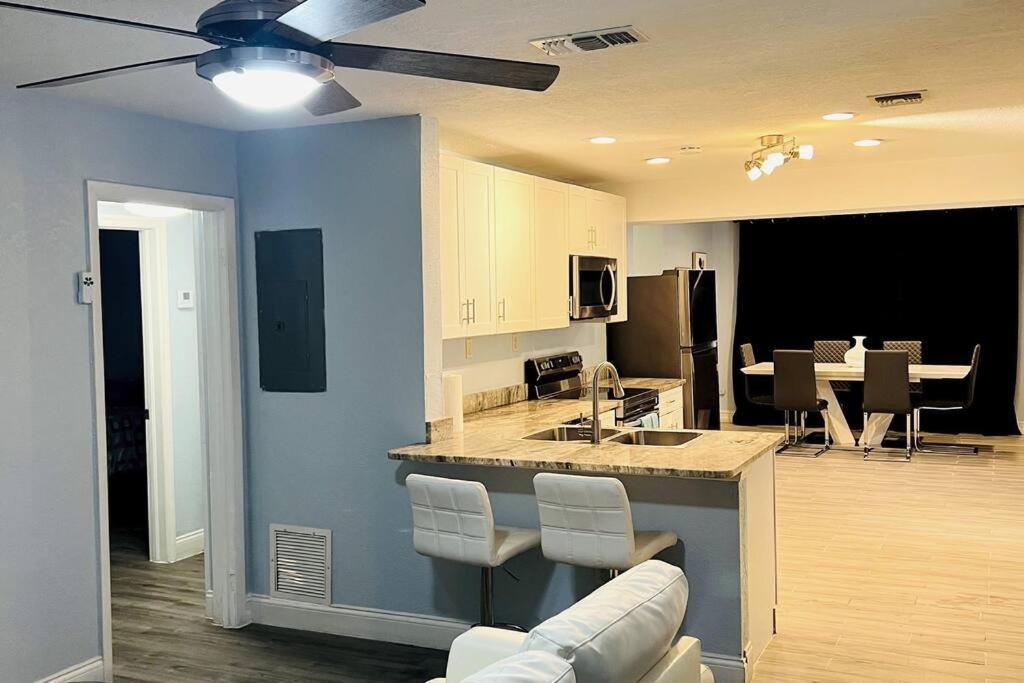 3Bdrm Modern Entertainment Home Orlando Buitenkant foto